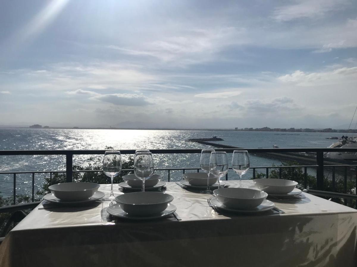 Far Bay Apartment Roses Luaran gambar